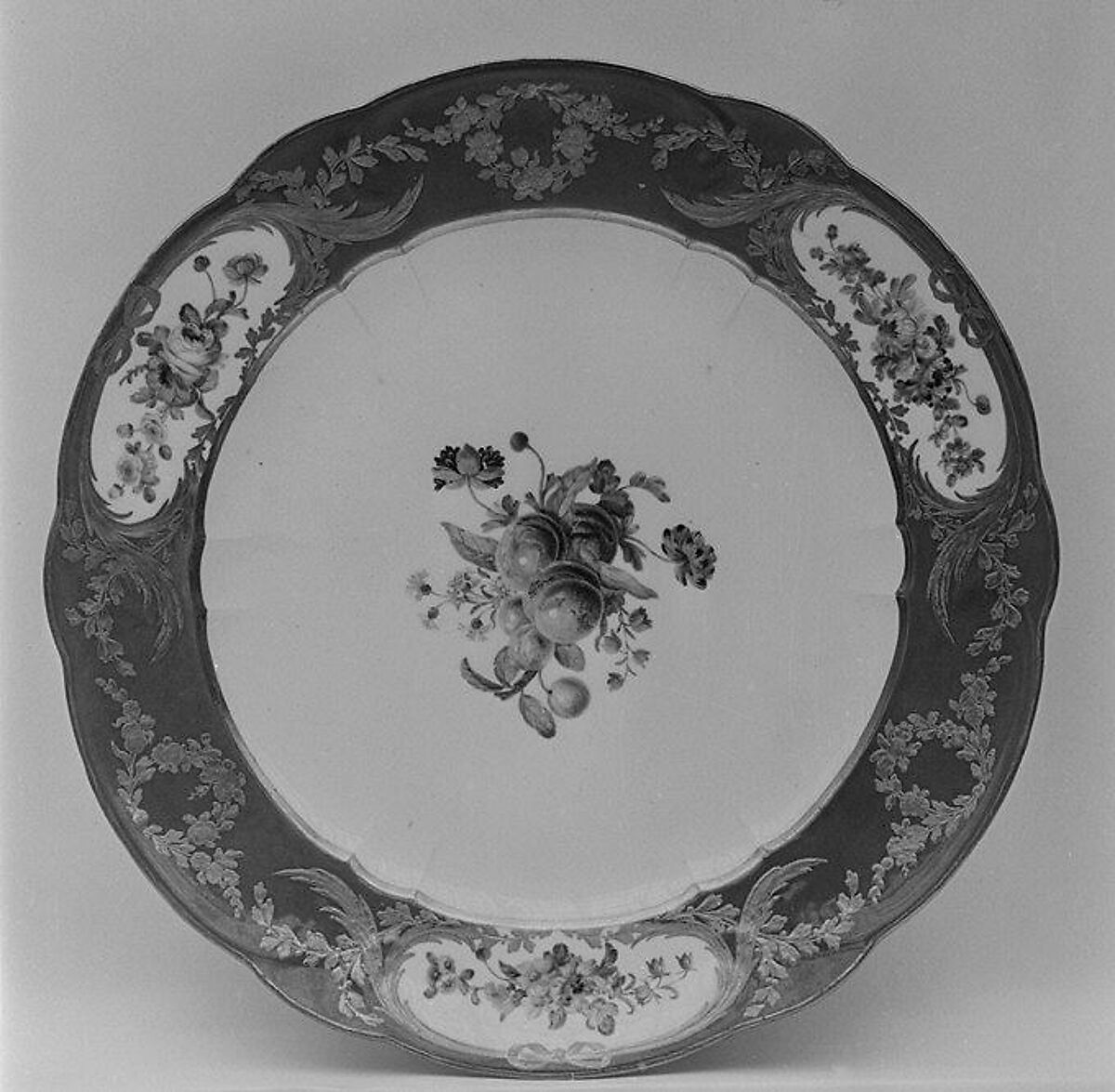 Plate (Assiette à palmes) (1 of 102) (part of a service), Sèvres Manufactory (French, 1740–present), Soft-paste porcelain, French, Sèvres 