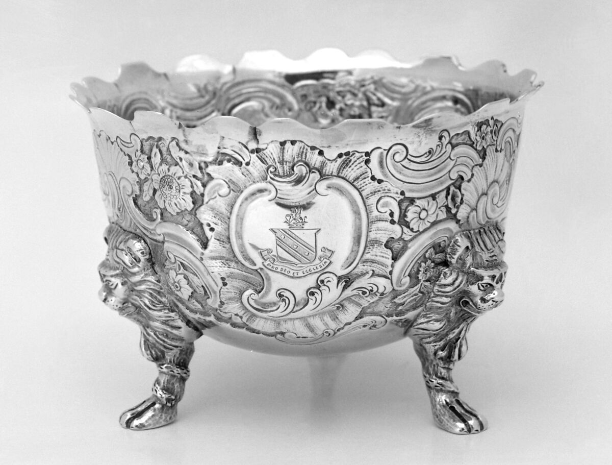 Sugar bowl, Possibly by John Moore (active 1724–67), Silver, Irish, Dublin 