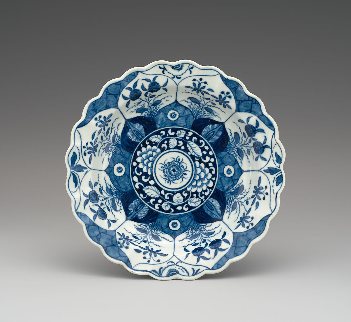 Plate (one of a pair), Worcester factory (British, 1751–2008), Soft-paste porcelain, British, Worcester 