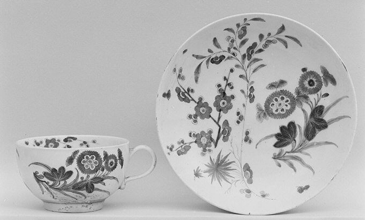 Saucer (part of a service), Worcester factory (British, 1751–2008), Soft-paste porcelain, British, Worcester 