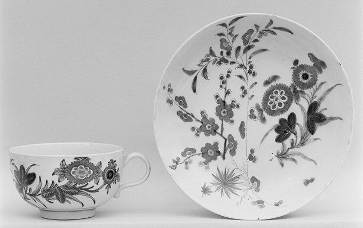 Saucer (part of a service), Worcester factory (British, 1751–2008), Soft-paste porcelain, British, Worcester 