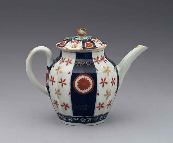 Teapot (part of a service)