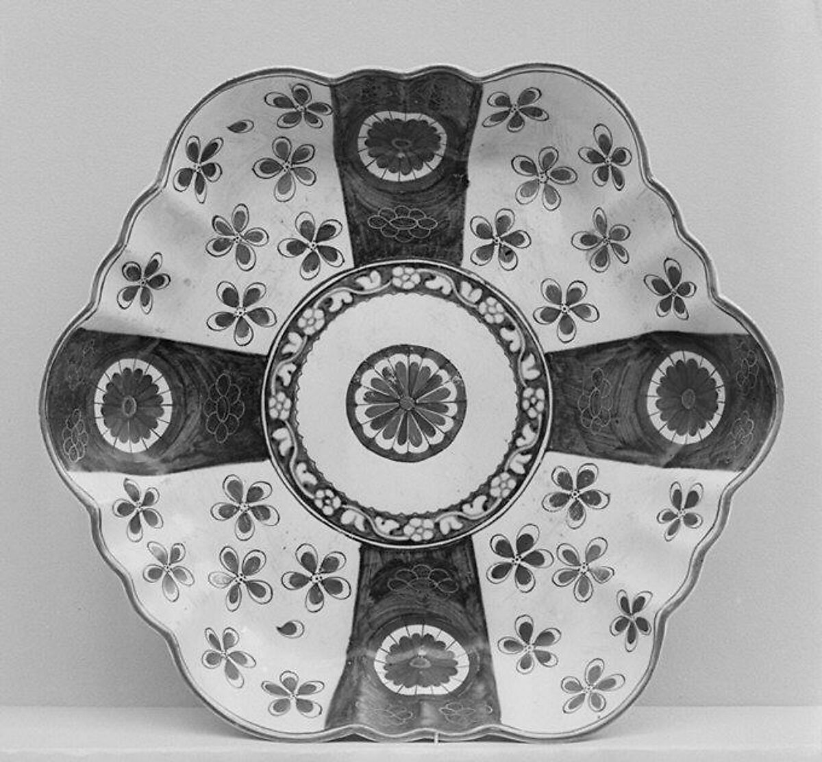 Stand (part of a service), Worcester factory (British, 1751–2008), Soft-paste porcelain, British, Worcester 