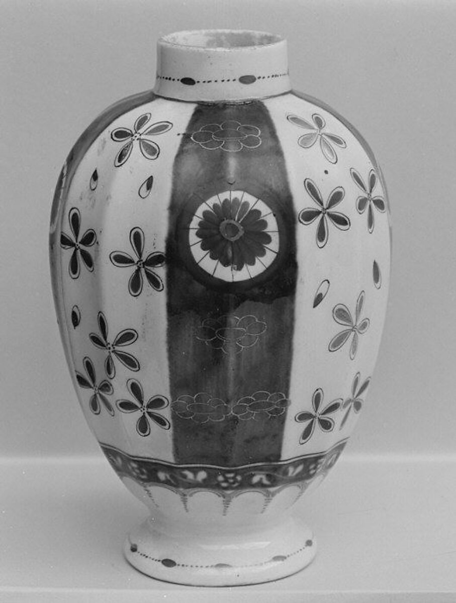 Tea caddy (part of a service), Worcester factory (British, 1751–2008), Soft-paste porcelain, British, Worcester 
