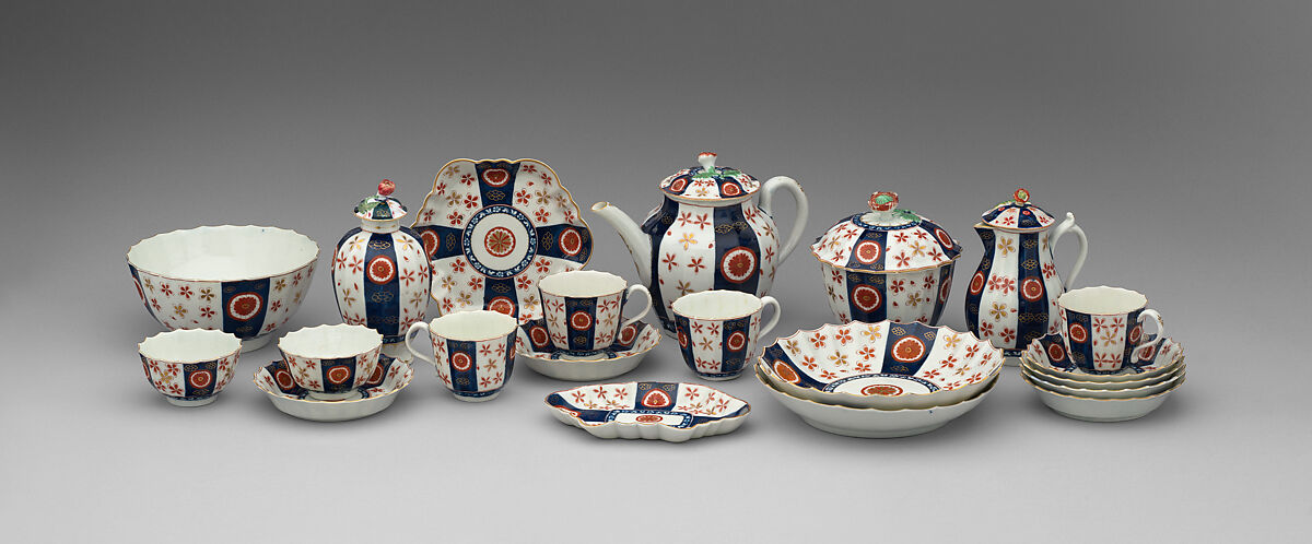 Sugar bowl with cover (part of a service), Worcester factory (British, 1751–2008), Soft-paste porcelain, British, Worcester