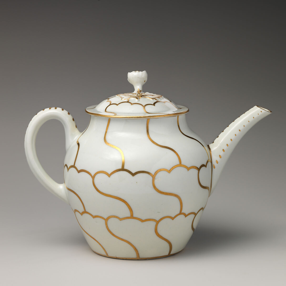 Teapot (part of a service), Worcester factory (British, 1751–2008), Soft-paste porcelain, British, Worcester 