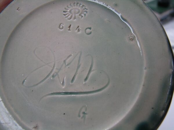 Vase, Rookwood Pottery Company (American, Cincinnati, Ohio 1880–1967), Earthenware, American