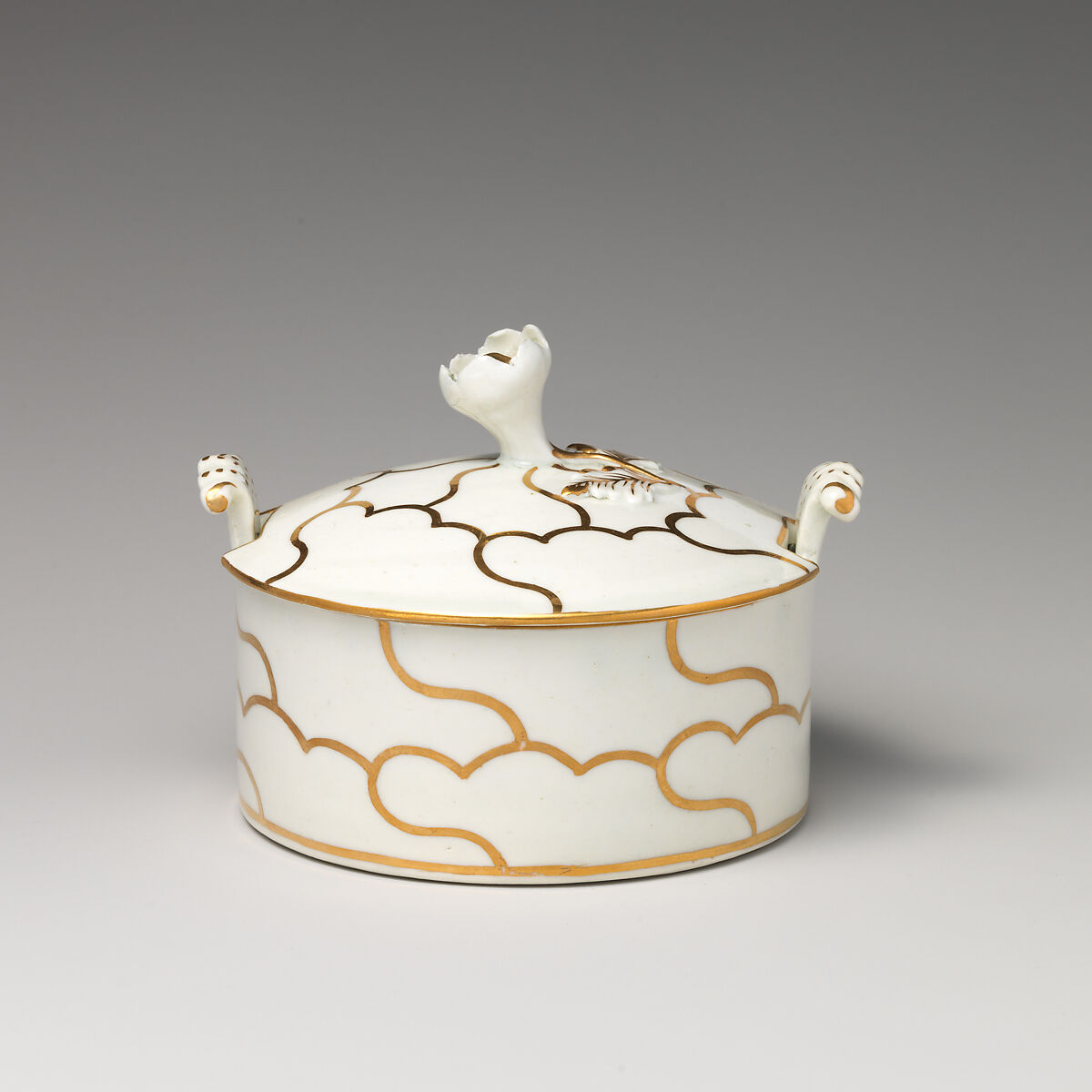 Butter dish with cover (part of a service), Worcester factory (British, 1751–2008), Soft-paste porcelain, British, Worcester 