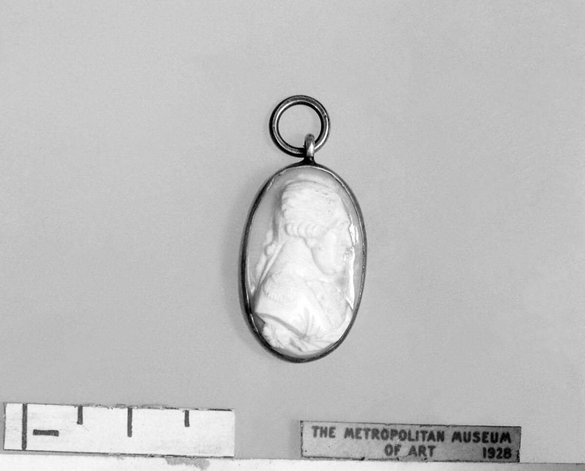 Portrait of a military officer, Onyx, mounted in silver as a pendant, Italian or British 