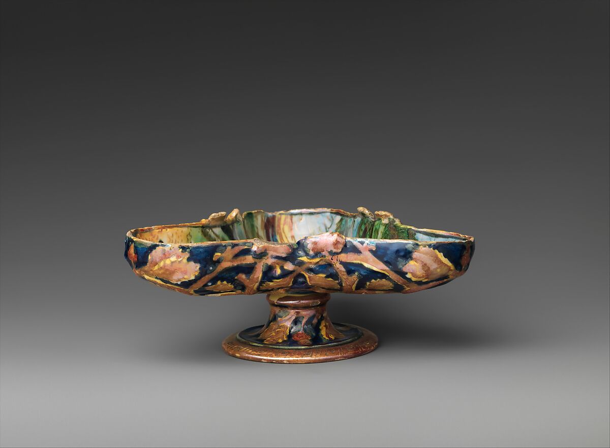 Trilobed vessel with Two Lovers in a Landscape, Maiolica (tin-glazed earthenware), lustered, Italian, perhaps Urbino with Urbino or Gubbio luster