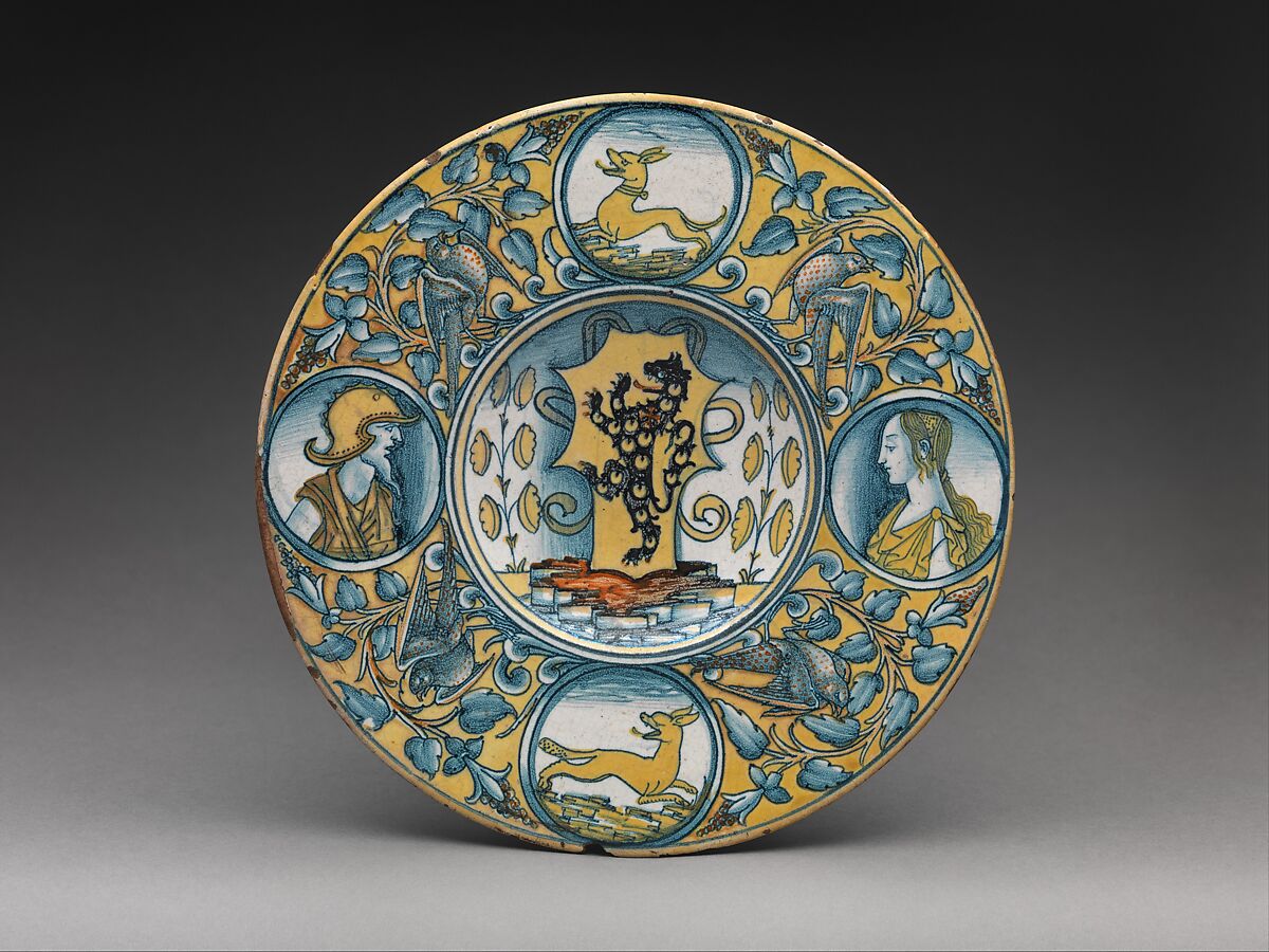 Plate with arms of the Tosinghi family, Perhaps by a Deruta-trained Unknown Artist working in Tuscany, Maiolica (tin-glazed earthenware), lustered, Italian, Deruta 