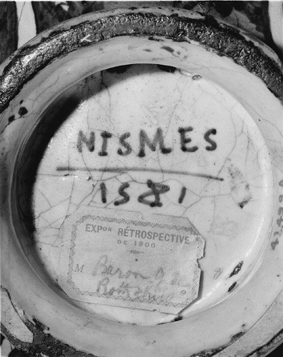 Pilgrim bottle with screw top, Workshop of Antoine Syjalon (French, 1524–1590), Tin-glazed earthenware, French, Nîmes