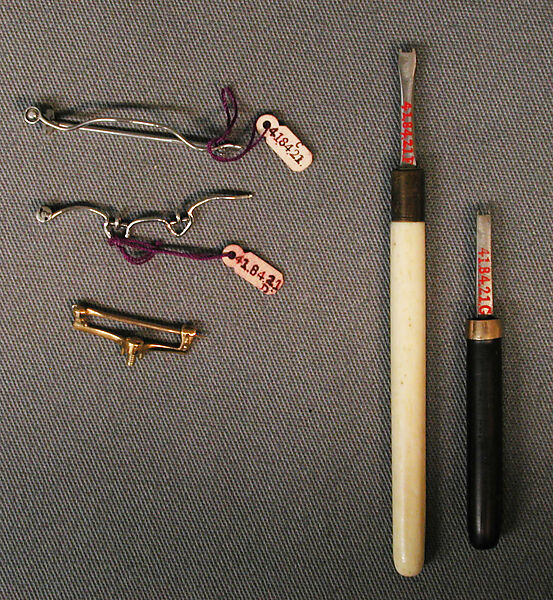 Corsage pin, Platinum, gold, diamonds, pearls, French or American