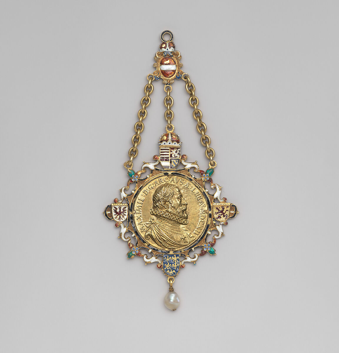 Presentation medal (Gnadenpfennig) of Maximilian, Archduke of Austria (1558–1620), Alessandro Abondio (Italian, ca. 1570–1648), Gold, partly enameled; pearl, Austrian, probably Vienna 