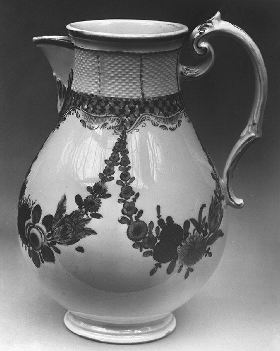 Coffeepot, Würzburg Porcelain Manufactory (German, ca. 1775–1780), Hard-paste porcelain, German, Würzburg 