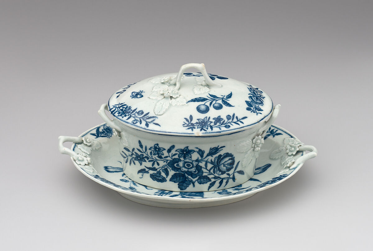 Butter dish with cover and stand, Worcester factory (British, 1751–2008), Soft-paste porcelain, British, Worcester