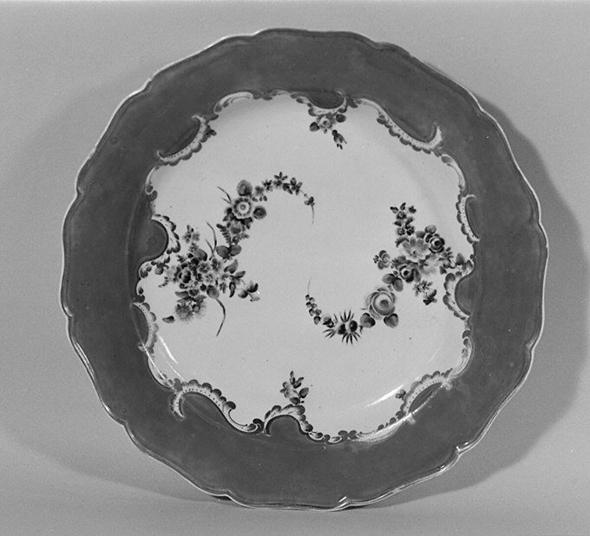 Plate, Worcester factory (British, 1751–2008), Soft-paste porcelain, British, Worcester 