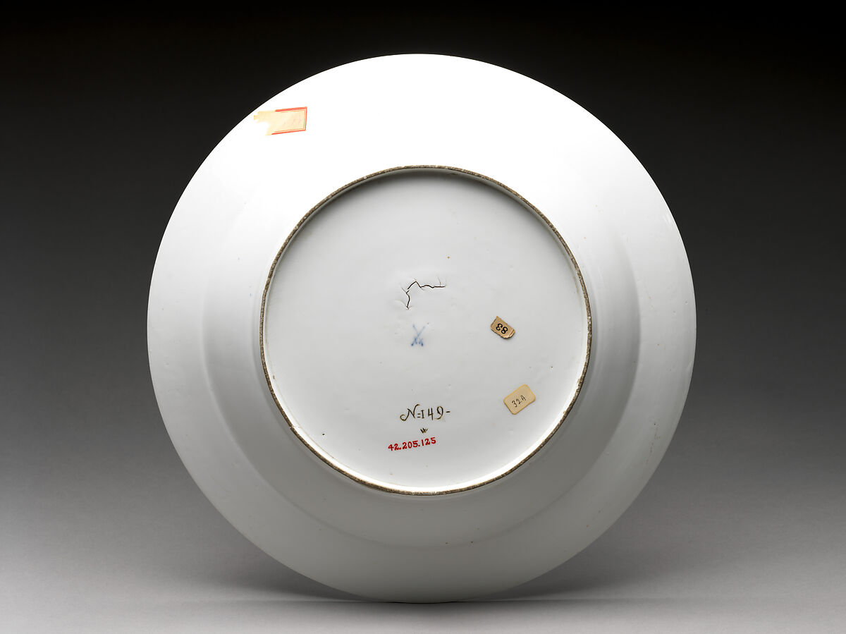 Plate with tiger and bamboo, Meissen Manufactory (German, 1710–present), Hard-paste porcelain painted with colored enamels over transparent glaze, German, Meissen