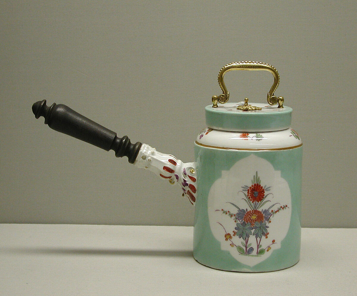 Chocolate pot, Meissen Manufactory (German, 1710–present), Hard-paste porcelain, gilt bronze, wood, German, Meissen