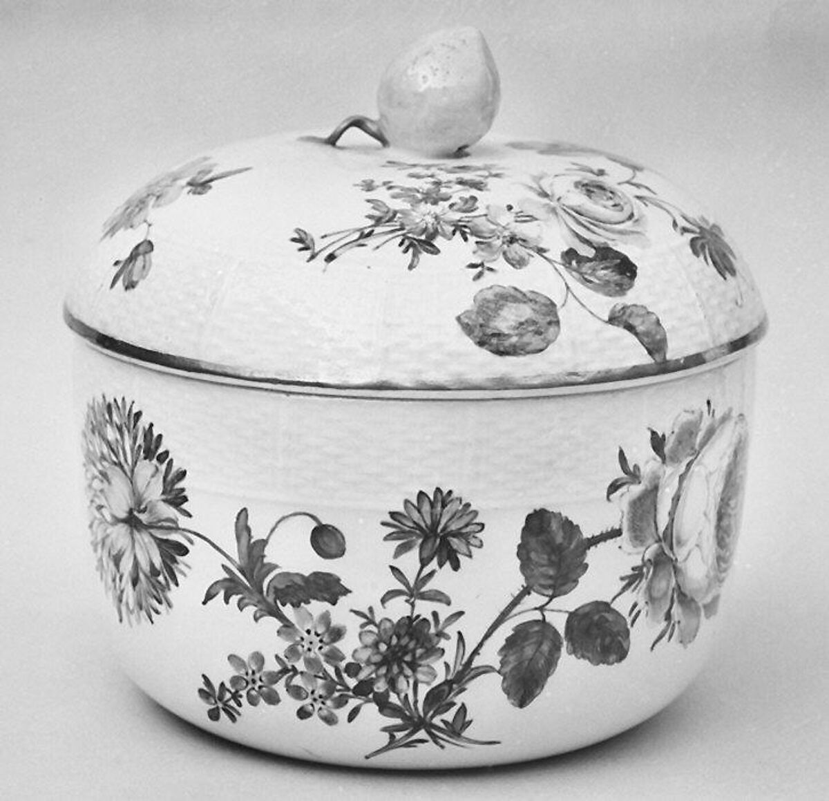 Bowl with cover, Meissen Manufactory (German, 1710–present), Hard-paste porcelain, German, Meissen 