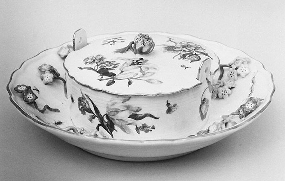 Butter dish with cover, Meissen Manufactory (German, 1710–present), Hard-paste porcelain, German, Meissen 