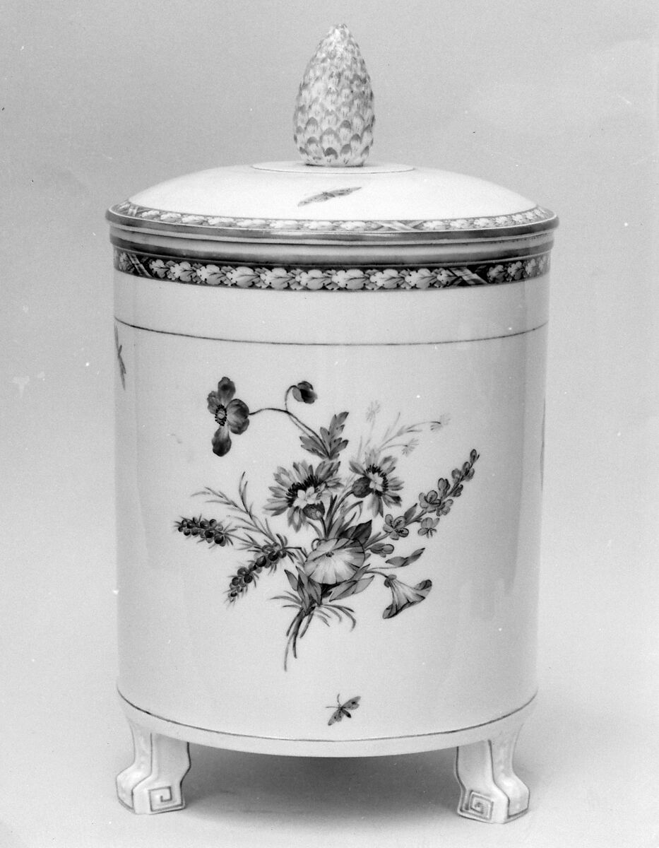 Jar with cover (one of a pair), Royal Porcelain Manufactory, Berlin (German, founded 1763), Hard-paste porcelain, German, Berlin 