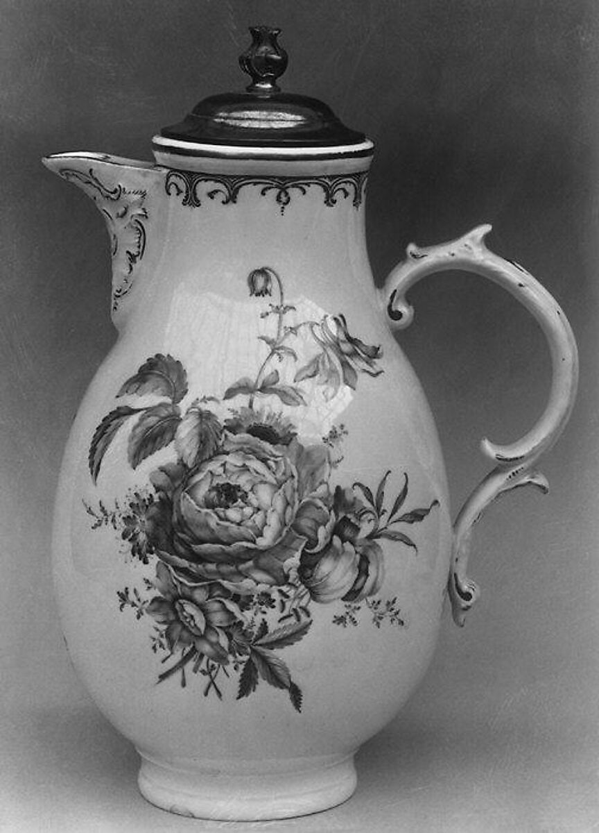 Coffeepot, Fürstenberg Porcelain Manufactory (German, founded 1747), Hard-paste porcelain, German, Fürstenberg 