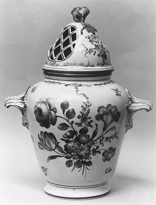 Potpourri vase with cover (one of a pair), Hard-paste porcelain, German 