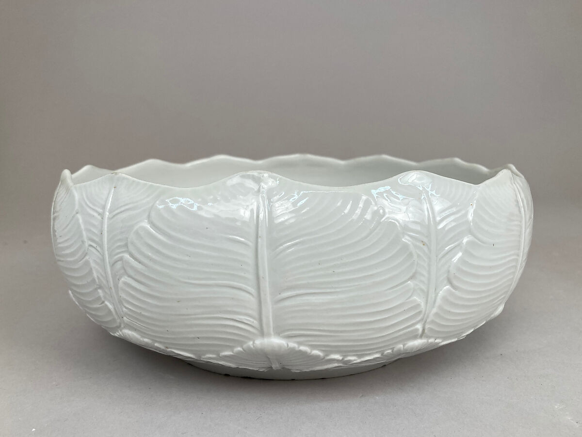Bowl, Nymphenburg Porcelain Manufactory (German, 1747–present), Hard-paste porcelain, German, Nymphenburg 