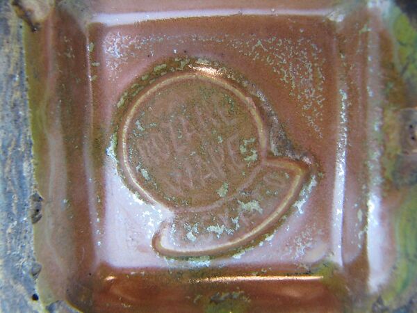 Vase, Roseville Pottery (1892–1954), Earthenware, American