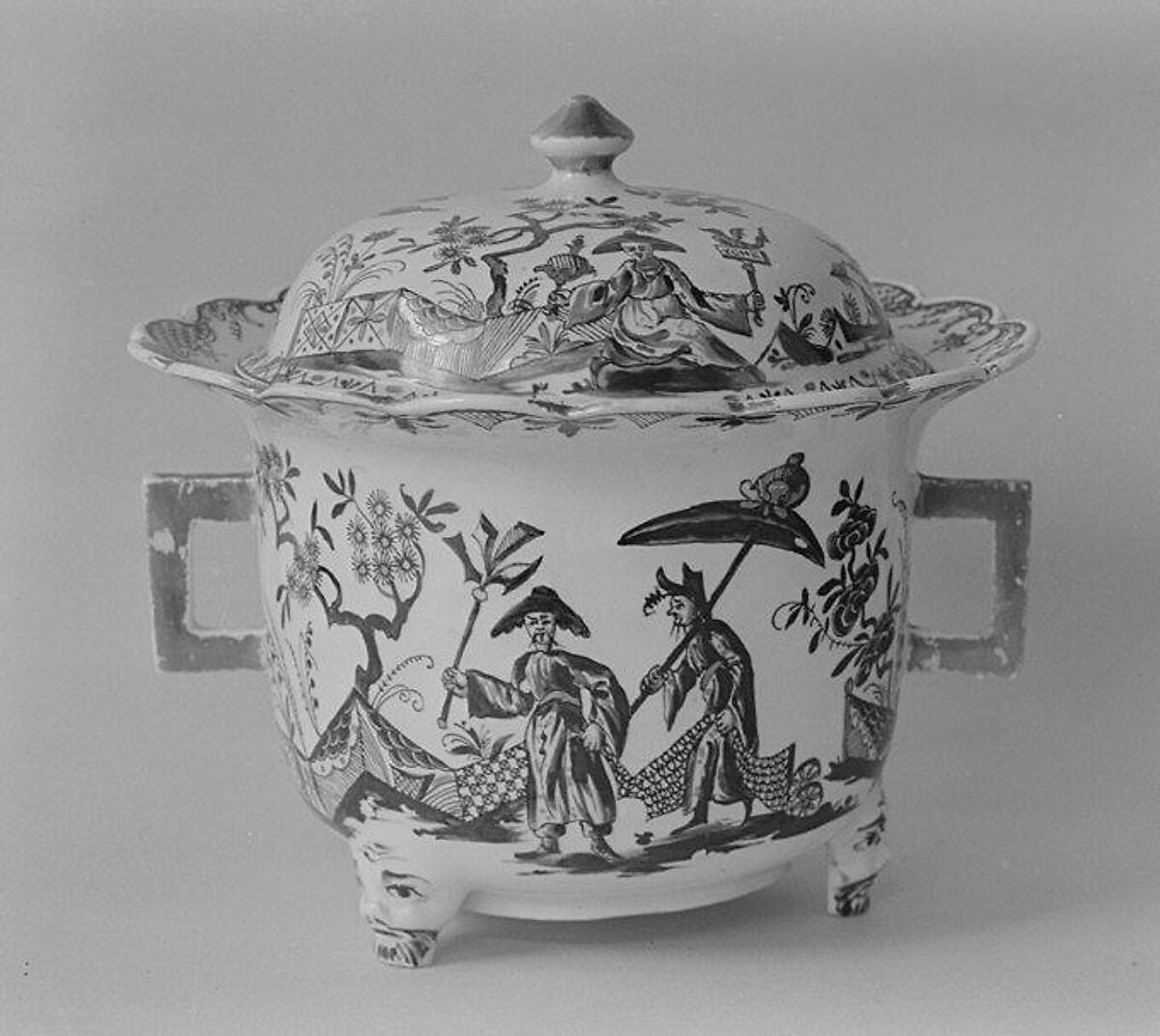 Ollio pot with cover and stand, Vienna, Hard-paste porcelain, Austrian, Vienna
