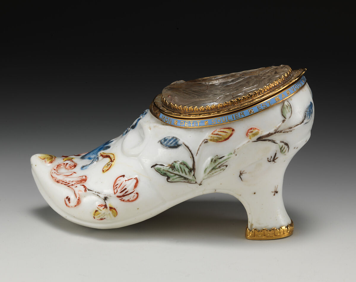 Box, Mennecy, Soft-paste porcelain, gold, enamel, French, Mennecy with probably British mounts