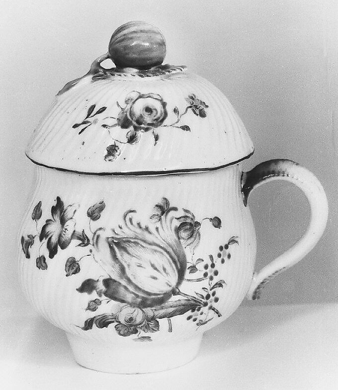 Cream pot with cover, Marieberg Manufactory, Soft-paste porcelain, Swedish, Marieberg 