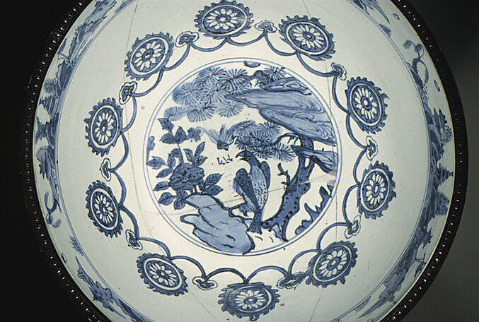 Bowl, Hard-paste porcelain, silver gilt, British, London mounts and Chinese porcelain