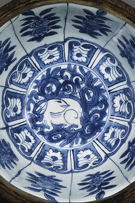 Two-handled bowl from Burghley House, Lincolnshire, Hard-paste porcelain, gilded silver, British, London mounts and Chinese porcelain