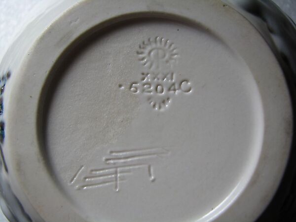 Vase, Rookwood Pottery Company (American, Cincinnati, Ohio 1880–1967), Earthenware, American