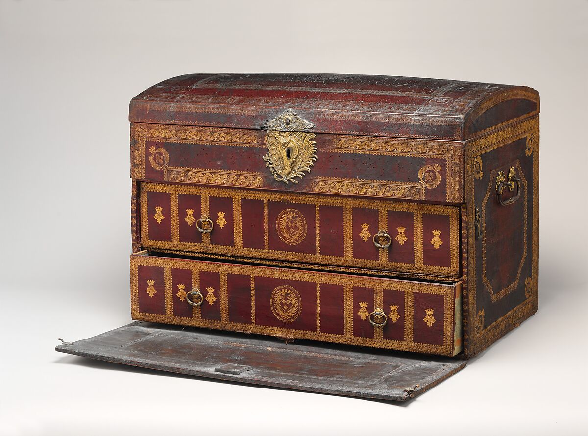 Trunk, Leather, oak, beech, gilt bronze, silk, French 