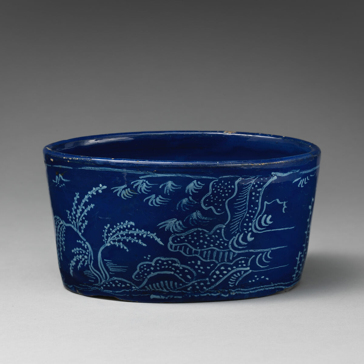 Butter dish, Tin-glazed earthenware, British, Lambeth or French, Nevers