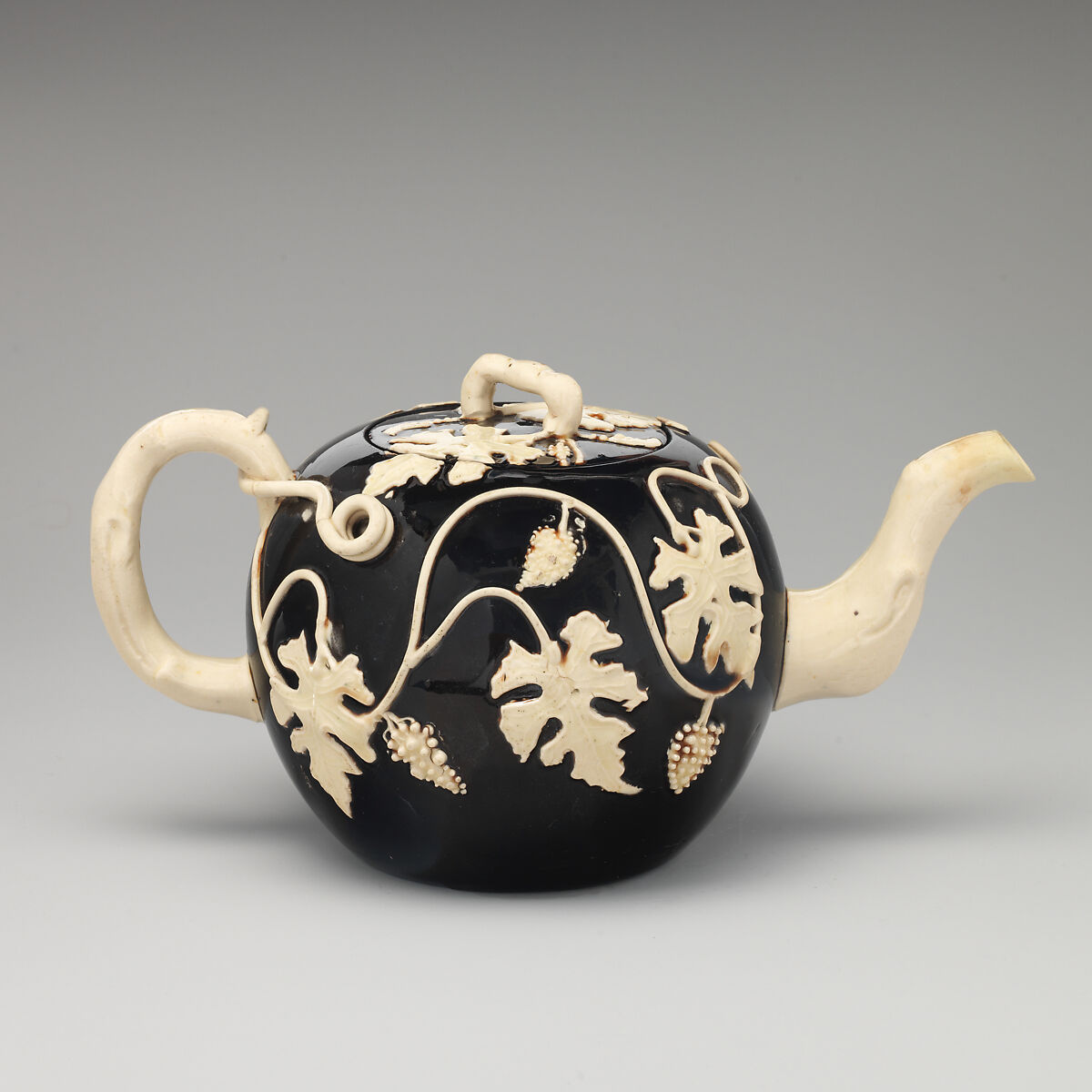 Teapot, Style of John Astbury (active 1688–1743), Lead-glazed earthenware, British, Staffordshire