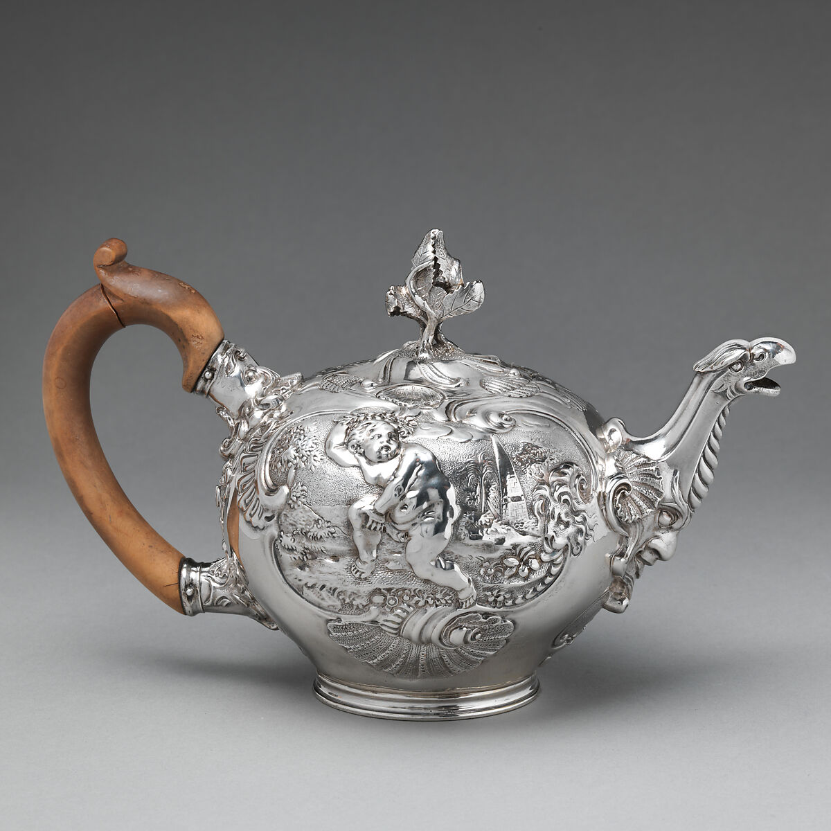 Teapot, Paul de Lamerie (British, 1688–1751, active 1712–51), Silver and wood, British, London