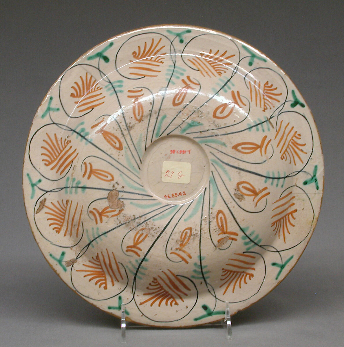 Dish, Maiolica (tin-glazed earthenware), Italian, Deruta