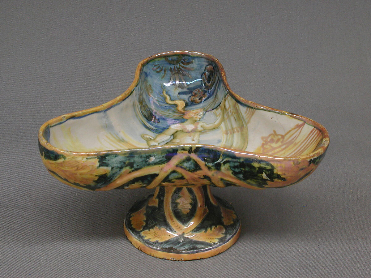 Trilobed vessel with figure of Fortuna, Maiolica (tin-glazed earthenware), lustered, Italian, Castel Durante with Gubbio luster 