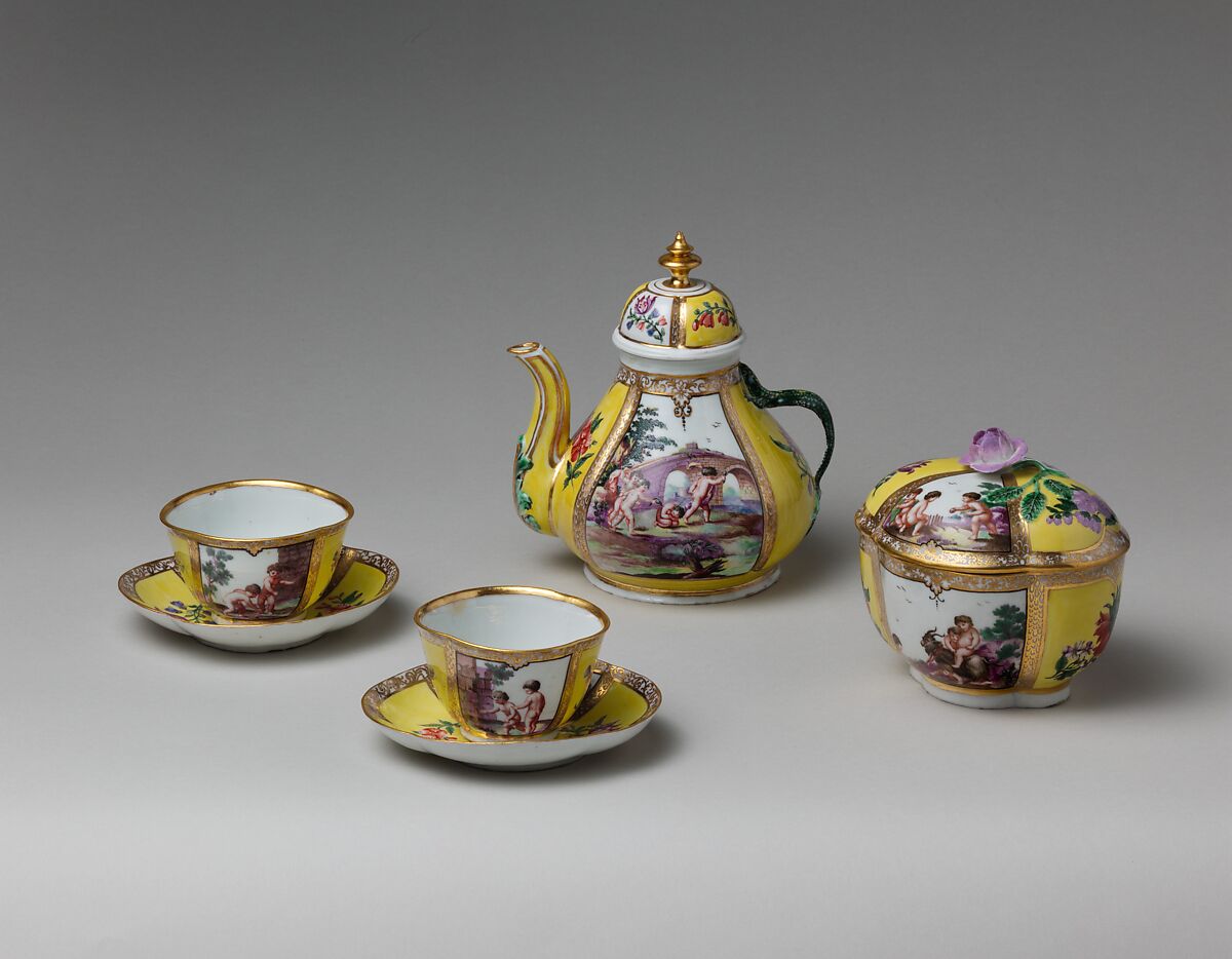 Teapot (part of a service), Doccia Porcelain Manufactory (Italian, 1737–1896), Hard-paste porcelain, Italian, Florence