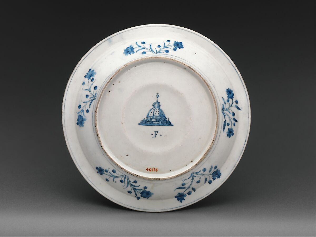 Dish, Medici Porcelain Manufactory (Italian, Florence, ca. 1575–ca. 1587), Soft-paste porcelain decorated in underglaze blue, Italian, Florence