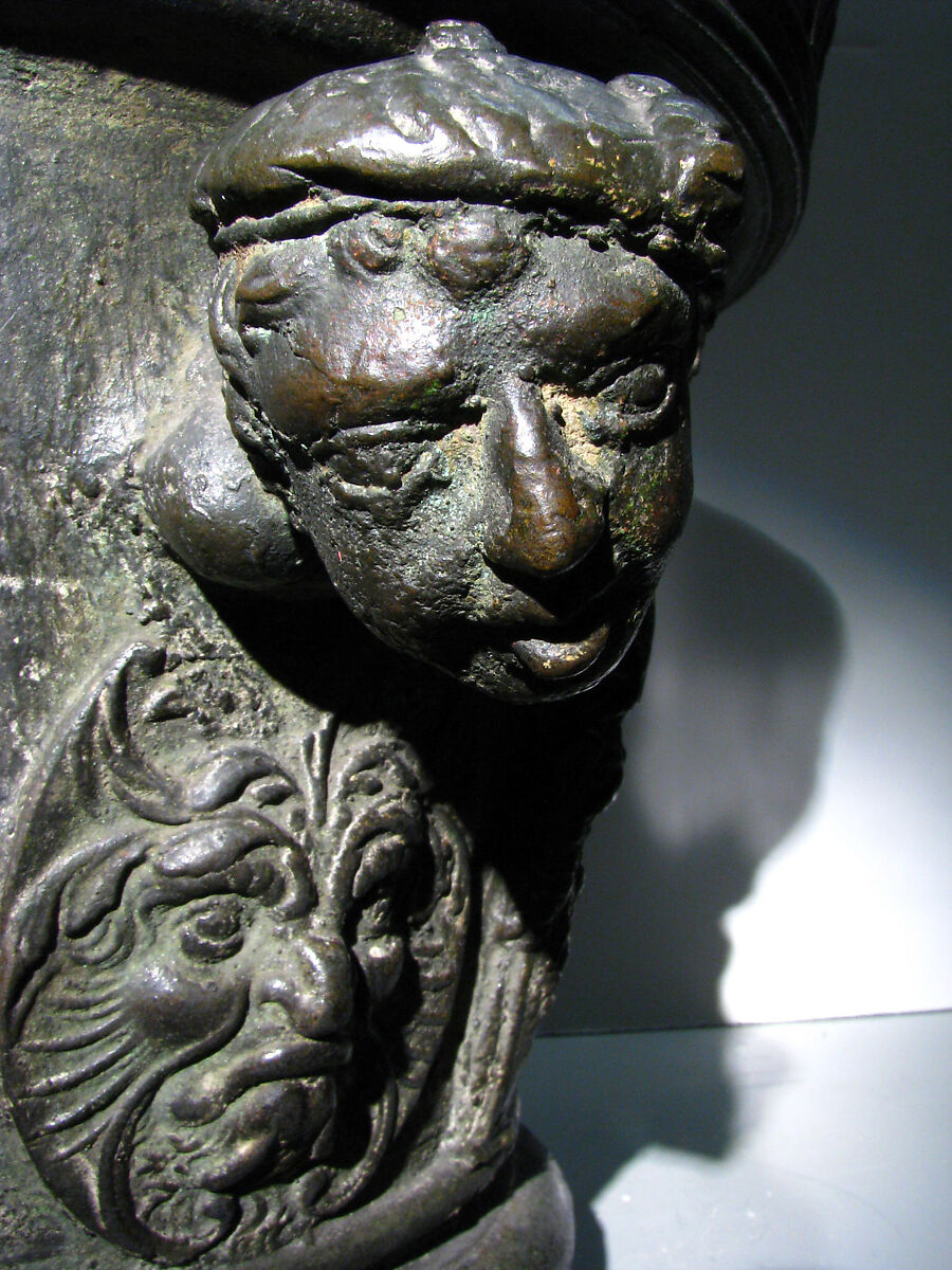 Mortar, Trovilliar (French), Bronze, dark green patina, French