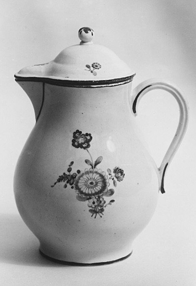 Coffeepot, Pfalz-Zweibrücken Porcelain Manufactory (German, founded 1767), Hard-paste porcelain, German, Pfalz-Zweibrücken 