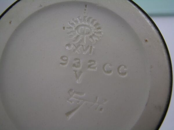 Vase, Rookwood Pottery Company (American, Cincinnati, Ohio 1880–1967), Earthenware, American