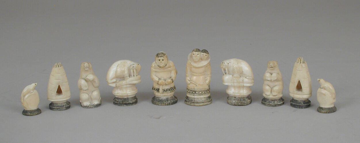 Eskimo figures chessmen (32)