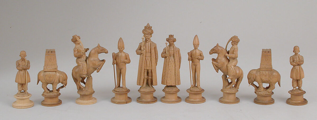 Chessmen (32), Wood, blond and medium blond, Austrian, Tyrol 