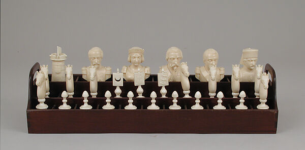 Chessmen (72) with box-board